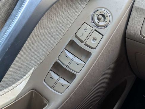 Used 2013 Hyundai Elantra GLS w/ Preferred Pkg FWD image 22