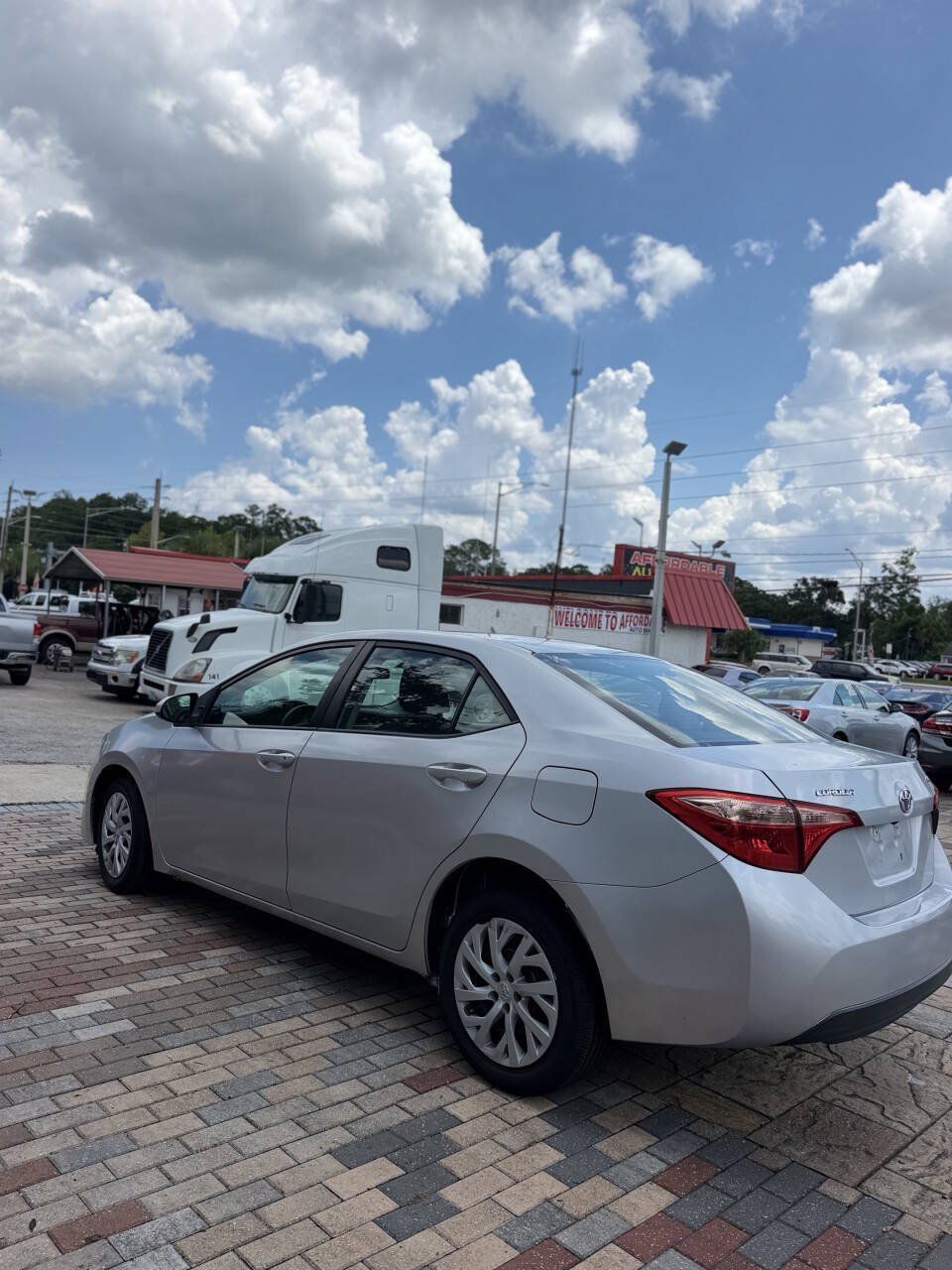 Used 2019 Toyota Corolla LE FWD image 10