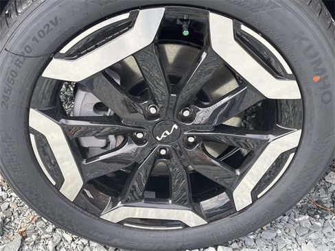 New 2025 Kia Telluride S image 14