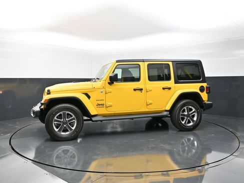Used 2021 Jeep Wrangler Unlimited Sahara AWD/4WD image 3