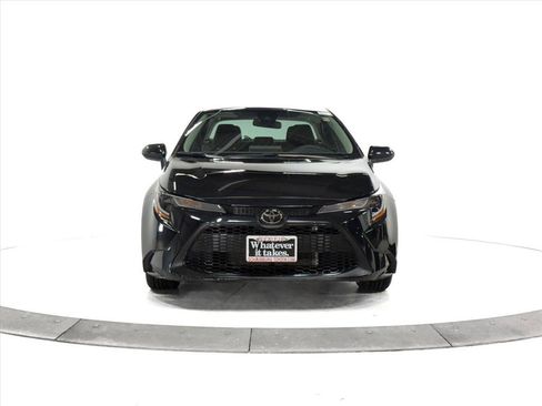 Certified 2022 Toyota Corolla LE image 2
