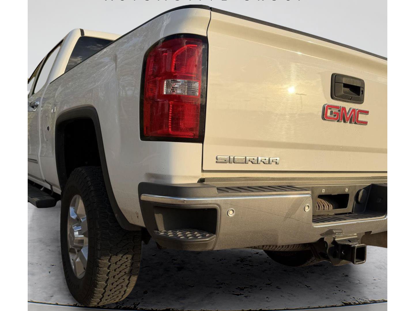 Used 2018 GMC Sierra 2500 SLT w/ Duramax Plus Package AWD/4WD image 34