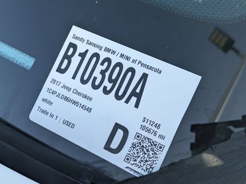Used 2017 Jeep Cherokee Limited FWD image 6