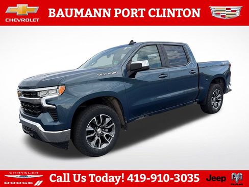 Used 2024 Chevrolet Silverado 1500 LT AWD/4WD image 2