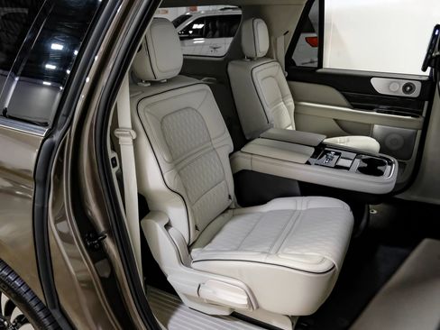 Used 2020 Lincoln Navigator L Black Label AWD/4WD image 28