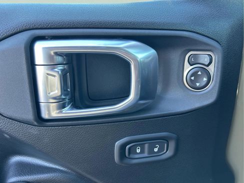 New 2026 Jeep Gladiator Sport AWD/4WD image 12