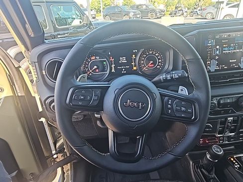 New 2025 Jeep Wrangler Unlimited Rubicon 392 image 13