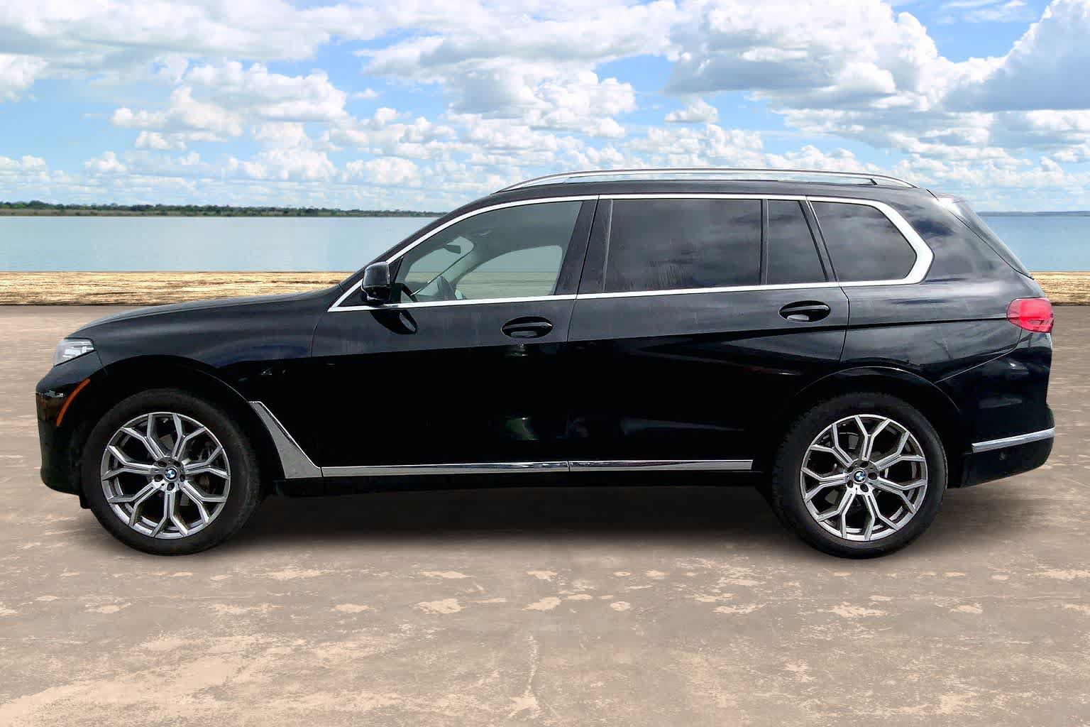 Used 2021 BMW X7 xDrive40i AWD/4WD image 3
