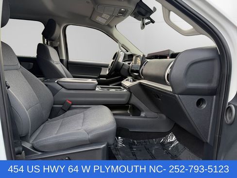 Used 2025 Ford Expedition Max Active AWD/4WD image 15
