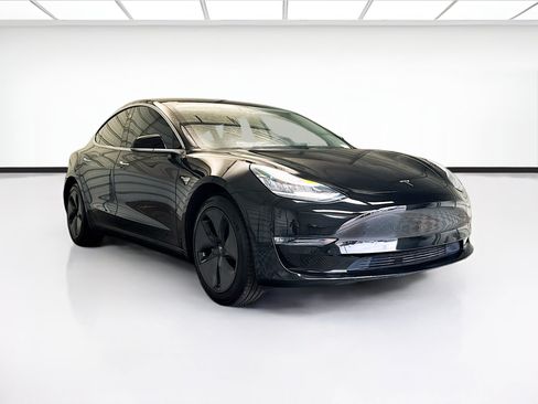 Used 2018 Tesla Model 3 RWD image 3
