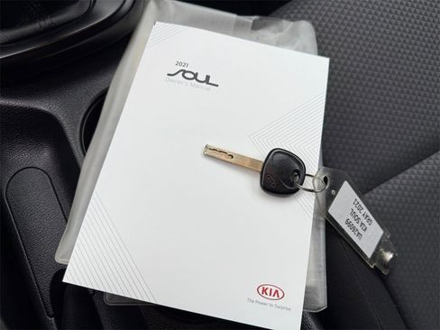 Certified 2021 Kia Soul LX image 29