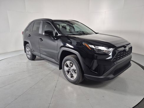 New 2025 Toyota RAV4 XLE image 7