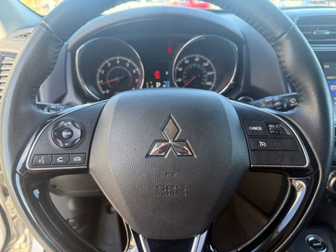 Used 2024 Mitsubishi Outlander Sport ES image 23