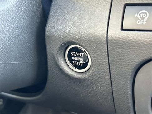 Used 2025 Nissan Frontier SV image 26