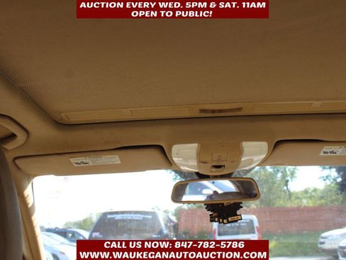 Used 2008 Mercedes-Benz C 300 4MATIC Sedan w/ P1 Pkg image 9