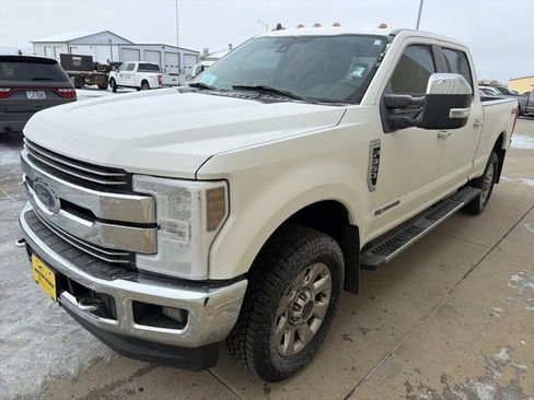 Used 2019 Ford F350 Lariat w/ Lariat Ultimate Package image 4