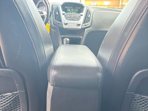 Used 2016 Chevrolet Equinox LTZ w/ Enhanced Convenience Package image 22