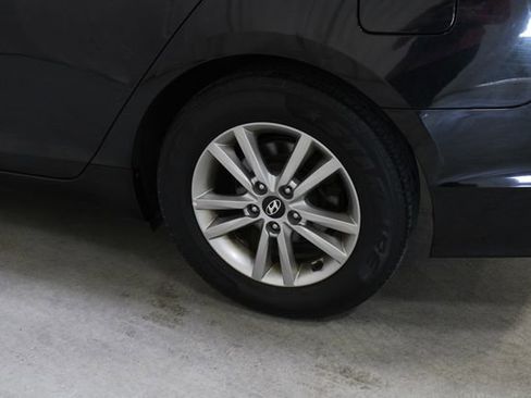 Used 2017 Hyundai Sonata SE image 26