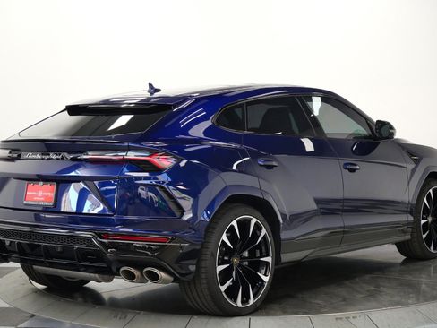Used 2022 Lamborghini Urus AWD/4WD image 9