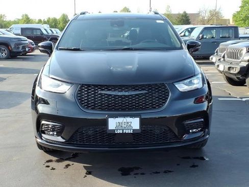 New 2026 Chrysler Pacifica Limited w/ S Appearance Package AWD/4WD image 27