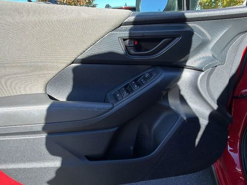 Used 2024 Subaru Crosstrek 2.0i Premium image 18