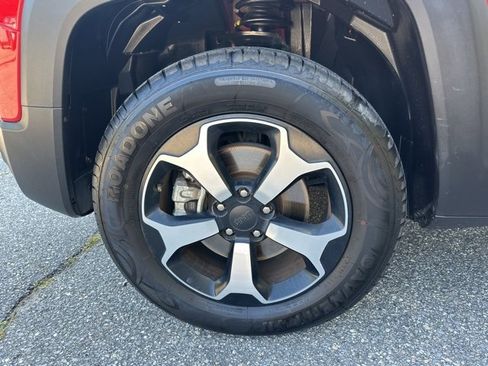 Used 2022 Jeep Renegade Trailhawk image 31