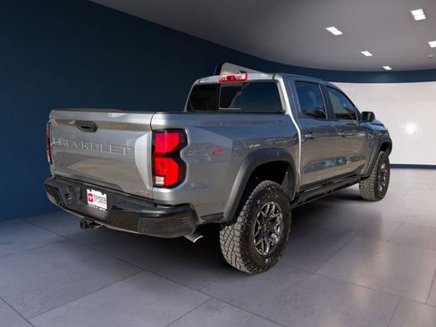 Used 2025 Chevrolet Colorado ZR2 w/ Technology Package image 5