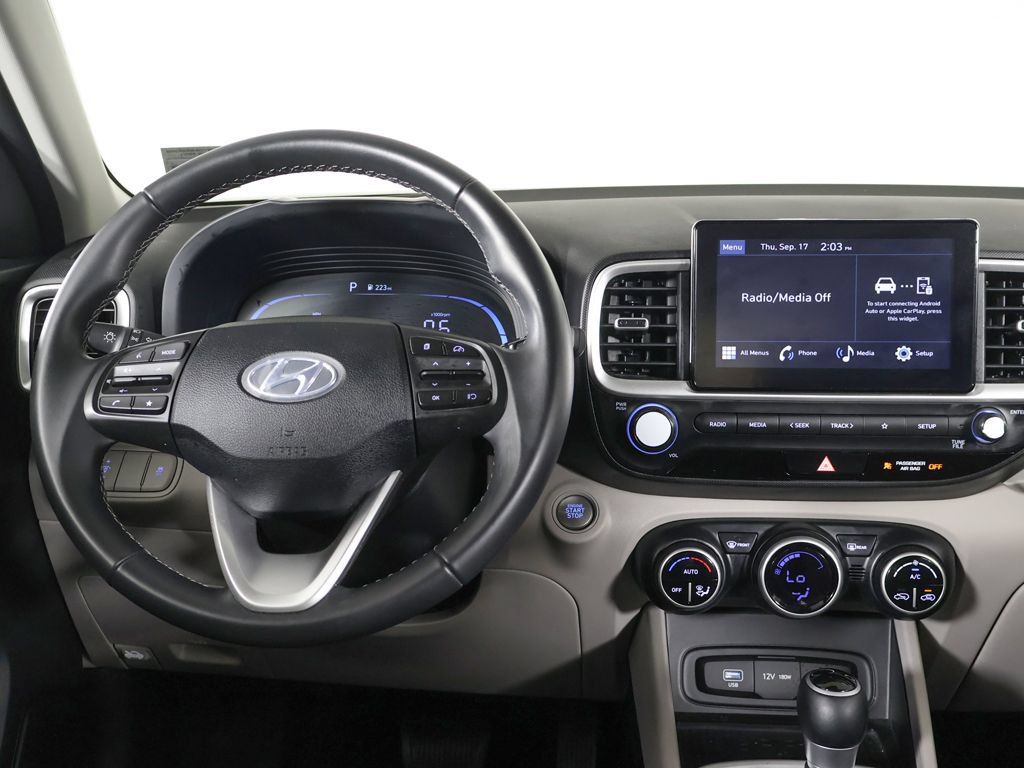 Certified 2026 Hyundai Venue SEL FWD image 29