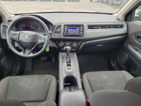 Used 2019 Honda HR-V LX image 12