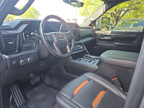 Certified 2025 GMC Sierra 2500 AT4 w/ AT4 Premium Plus Package AWD/4WD image 10