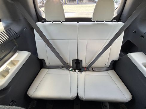 Used 2026 Hyundai Santa Fe SEL FWD image 30