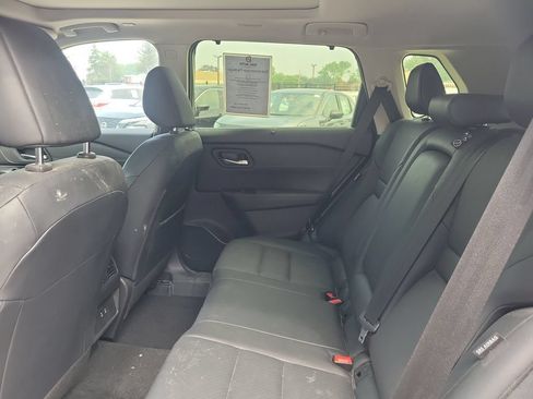 Used 2024 Nissan Rogue SV w/ SV Premium Package AWD/4WD image 10