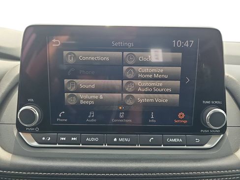 Used 2024 Nissan Rogue S FWD image 22