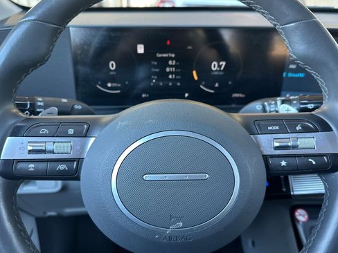 Used 2024 Hyundai Kona Limited FWD image 23