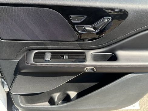 Used 2023 Lincoln Aviator AWD w/ Elements Package image 31