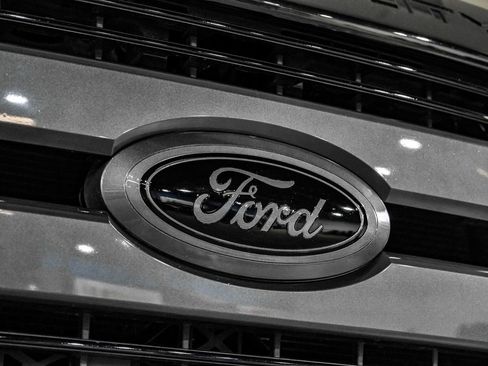 Used 2017 Ford F350 Lariat w/ Lariat Value Package image 56