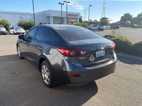 Used 2016 MAZDA MAZDA3 i Sport FWD image 4