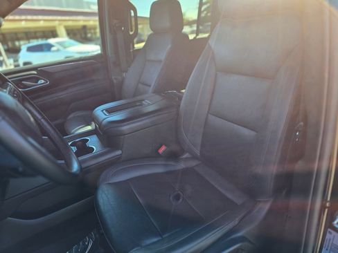 Used 2023 Chevrolet Suburban LT AWD/4WD image 11