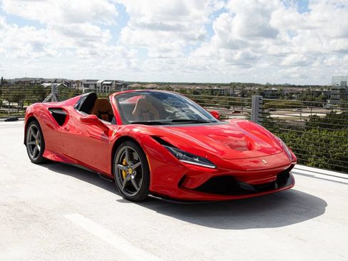 Used 2023 Ferrari F8 Tributo RWD image 1