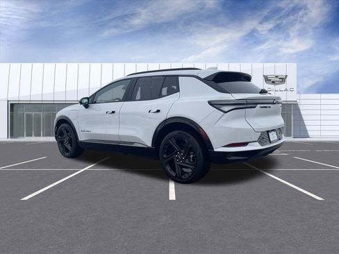 Used 2024 Chevrolet Equinox EV RS image 6