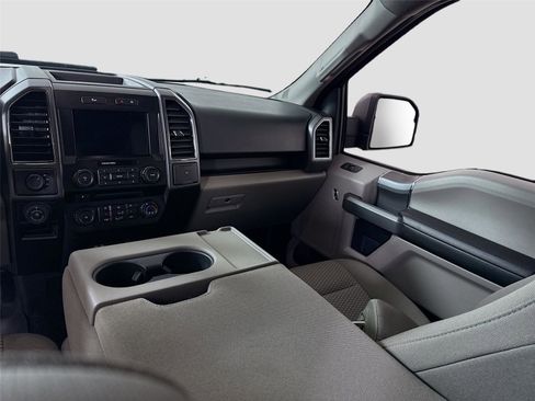Used 2018 Ford F150 XLT w/ Equipment Group 302A Luxury image 16