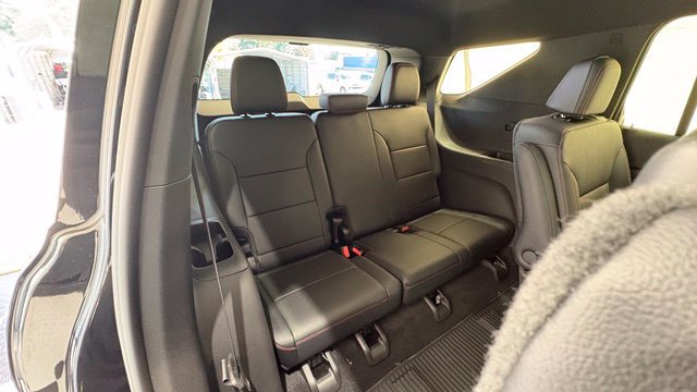 New 2026 Chevrolet Traverse Z71 w/ Enhanced Driving Package AWD/4WD image 33