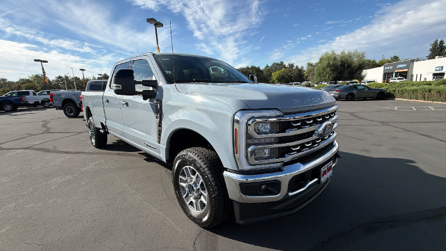 New 2026 Ford F350 Lariat w/ FX4 Off-Road Package AWD/4WD image 2