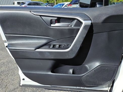 Used 2024 Toyota RAV4 XLE image 30