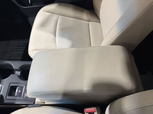 Used 2018 Subaru Outback 2.5i Premium AWD/4WD image 29