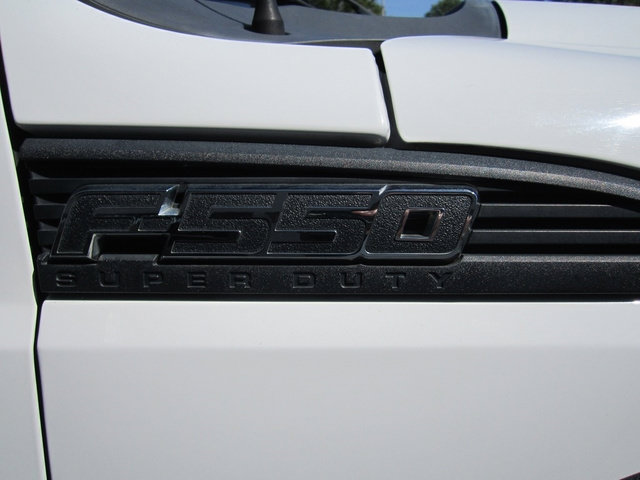 Used 2014 Ford F550 2WD Regular Cab Super Duty image 19