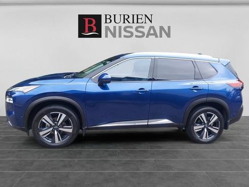 Used 2023 Nissan Rogue SL w/ SL Premium Package AWD/4WD image 2