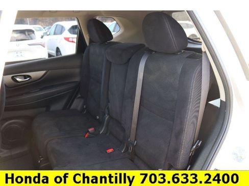 Used 2016 Nissan Rogue S w/ Appearance Package image 23