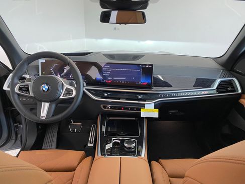 New 2026 BMW X5 xDrive40i w/ M Sport Package AWD/4WD image 16