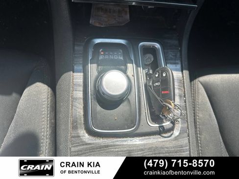 Used 2022 Chrysler 300 Touring w/ Sport Appearance Package RWD image 23